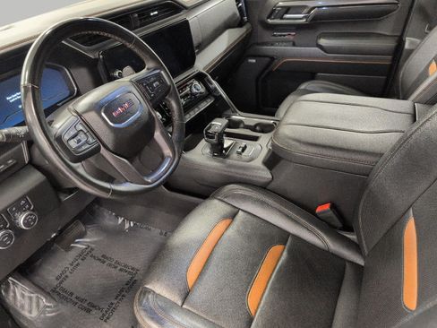 Used 2024 GMC Sierra 1500 AT4 w/ Technology Package AWD/4WD image 9
