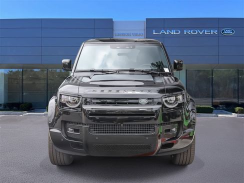 New 2025 Land Rover Defender 110 V8 image 3