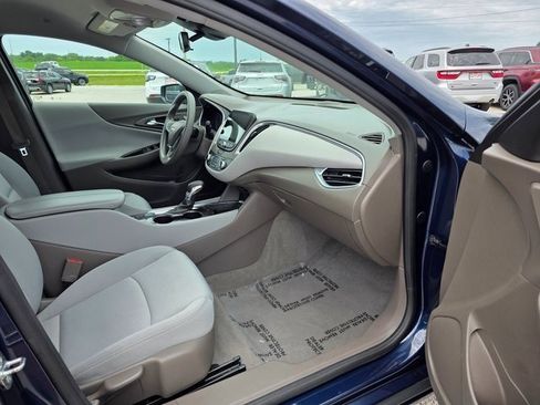 Used 2021 Chevrolet Malibu LT image 15