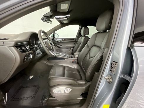 Used 2020 Porsche Macan image 16