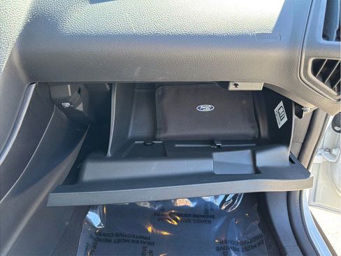 Used 2017 Ford Focus SE image 32