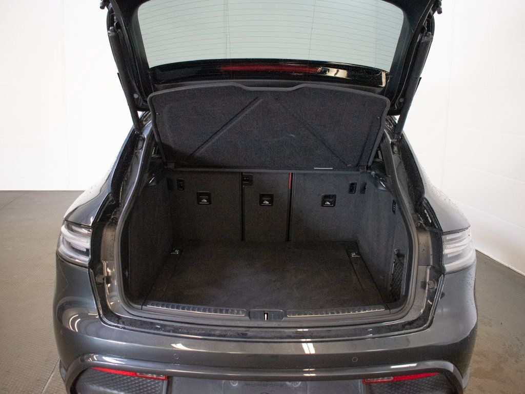 Used 2023 Porsche Macan GTS AWD/4WD image 13