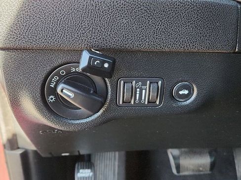 Used 2018 Dodge Charger SXT w/ Blacktop Package image 14