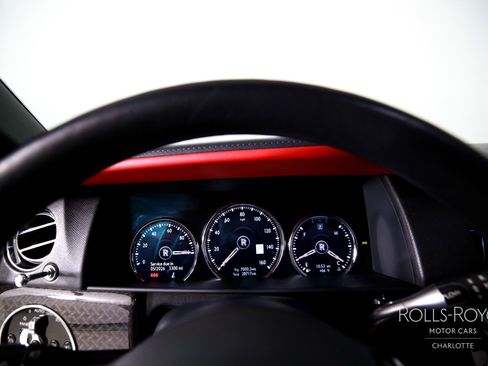 Used 2021 Rolls-Royce Cullinan Black Badge image 14