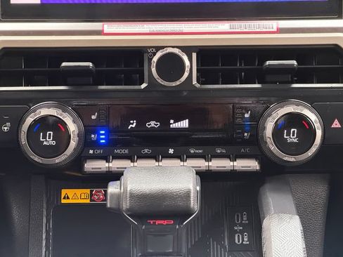 Certified 2024 Toyota Tacoma TRD Sport w/ TRD Sport Premium Package AWD/4WD image 24