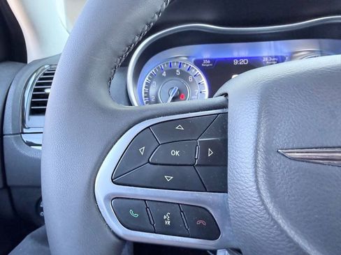 Used 2023 Chrysler 300 Touring w/ Sport Appearance Package image 13