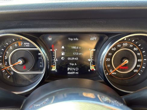 Used 2020 Jeep Gladiator Overland image 14