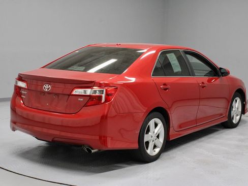 Used 2012 Toyota Camry SE FWD image 10