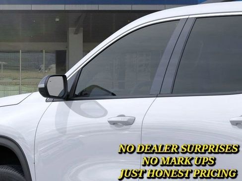 New 2026 Chevrolet Traverse LT w/ Enhanced Driving Package FWD image 12