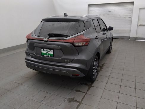 Used 2022 Nissan Kicks SV FWD image 9