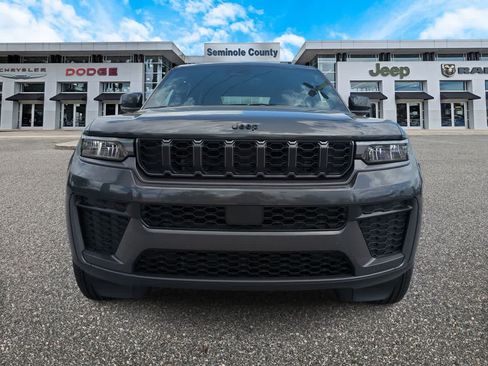 New 2026 Jeep Grand Cherokee Altitude AWD/4WD image 3