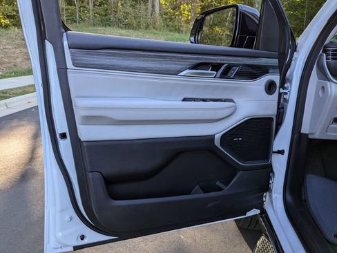 New 2024 Jeep Wagoneer L Series II w/ Convenience Group I image 25