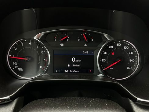 Used 2025 Chevrolet Blazer LT image 38