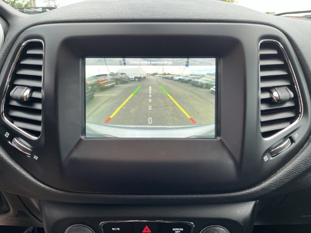Used 2019 Jeep Compass Latitude AWD/4WD image 25