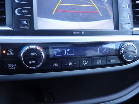 Used 2014 Toyota Highlander Limited Platinum image 34