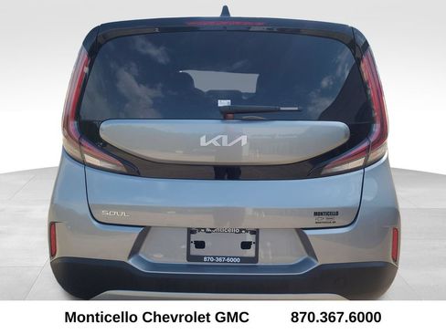 Used 2025 Kia Soul LX w/ LX Technology Package FWD image 6