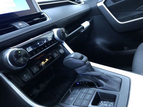 New 2025 Toyota RAV4 XLE image 29