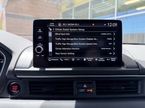 Used 2025 Honda Pilot Touring image 23