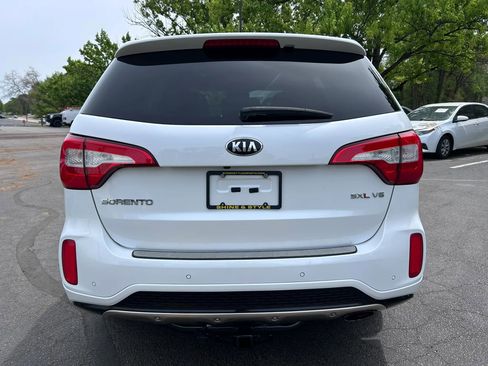 Used 2015 Kia Sorento SX image 4