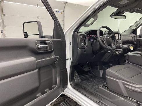 New 2026 GMC Sierra 3500 Pro AWD/4WD image 16