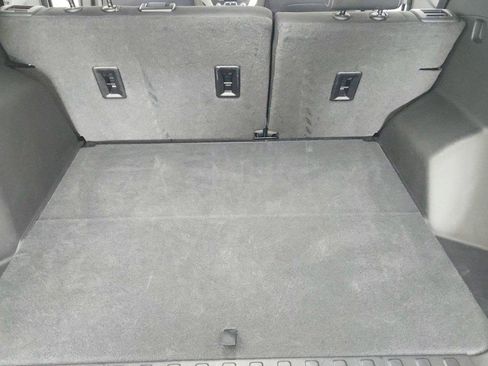 Used 2022 Chevrolet Equinox LT FWD image 40