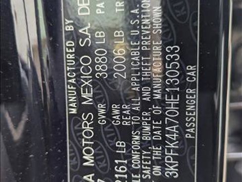 Used 2017 Kia Forte LX image 15