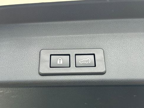 Used 2020 Subaru Ascent Limited w/ Technology Package AWD/4WD image 21