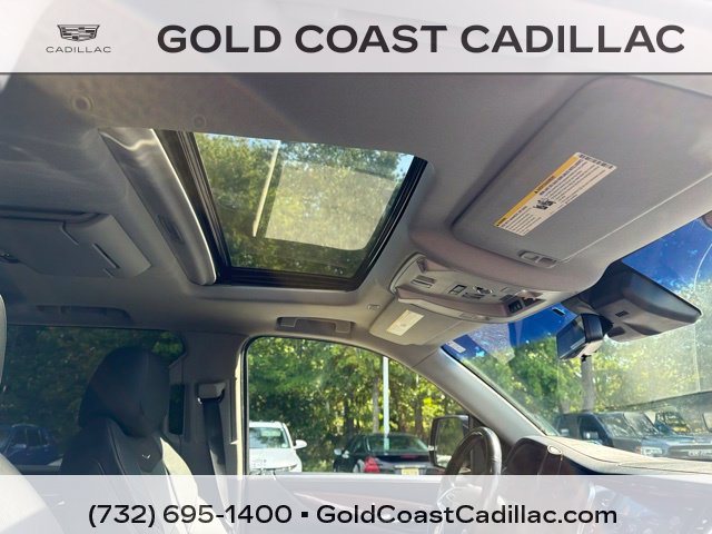 Used 2018 Cadillac Escalade Luxury AWD/4WD image 7