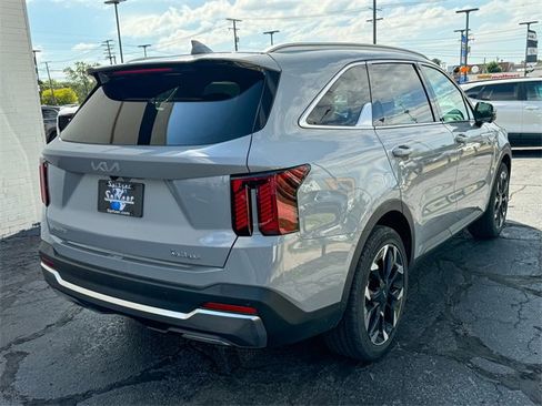 Certified 2024 Kia Sorento SX image 5