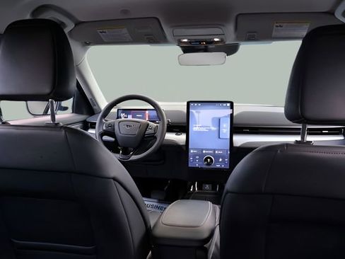 Used 2022 Ford Mustang Mach-E Select image 29