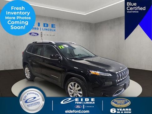 Used 2017 Jeep Cherokee Limited AWD/4WD image 1