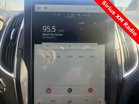 Used 2024 Ford Edge Titanium image 23