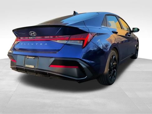 New 2026 Hyundai Elantra SEL Sport image 7