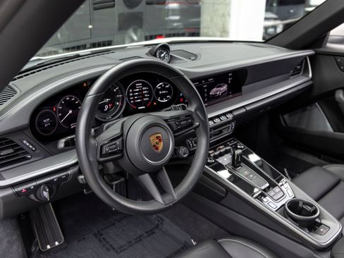 Certified 2022 Porsche 911 Carrera 4S AWD/4WD image 4