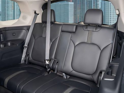 Certified 2023 Honda Pilot Touring image 22