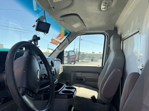 Used 2014 Ford E-450 and Econoline 450 Super Duty RWD image 9