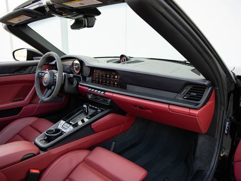 Used 2024 Porsche 911 Targa 4 GTS AWD/4WD image 32