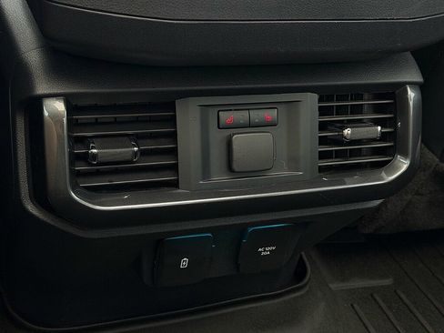 Used 2021 Ford F150 Lariat w/ Equipment Group 502A High RWD image 10