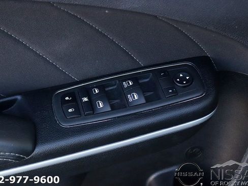 Used 2022 Dodge Charger SXT image 10