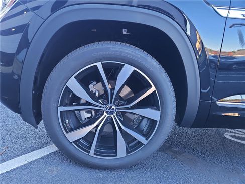 New 2026 Volkswagen Atlas Cross Sport SEL Premium R-Line image 10