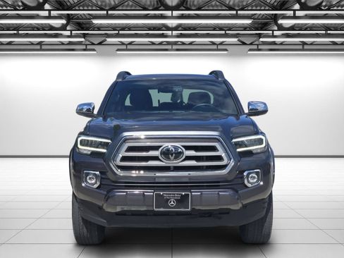Used 2021 Toyota Tacoma Limited RWD image 4