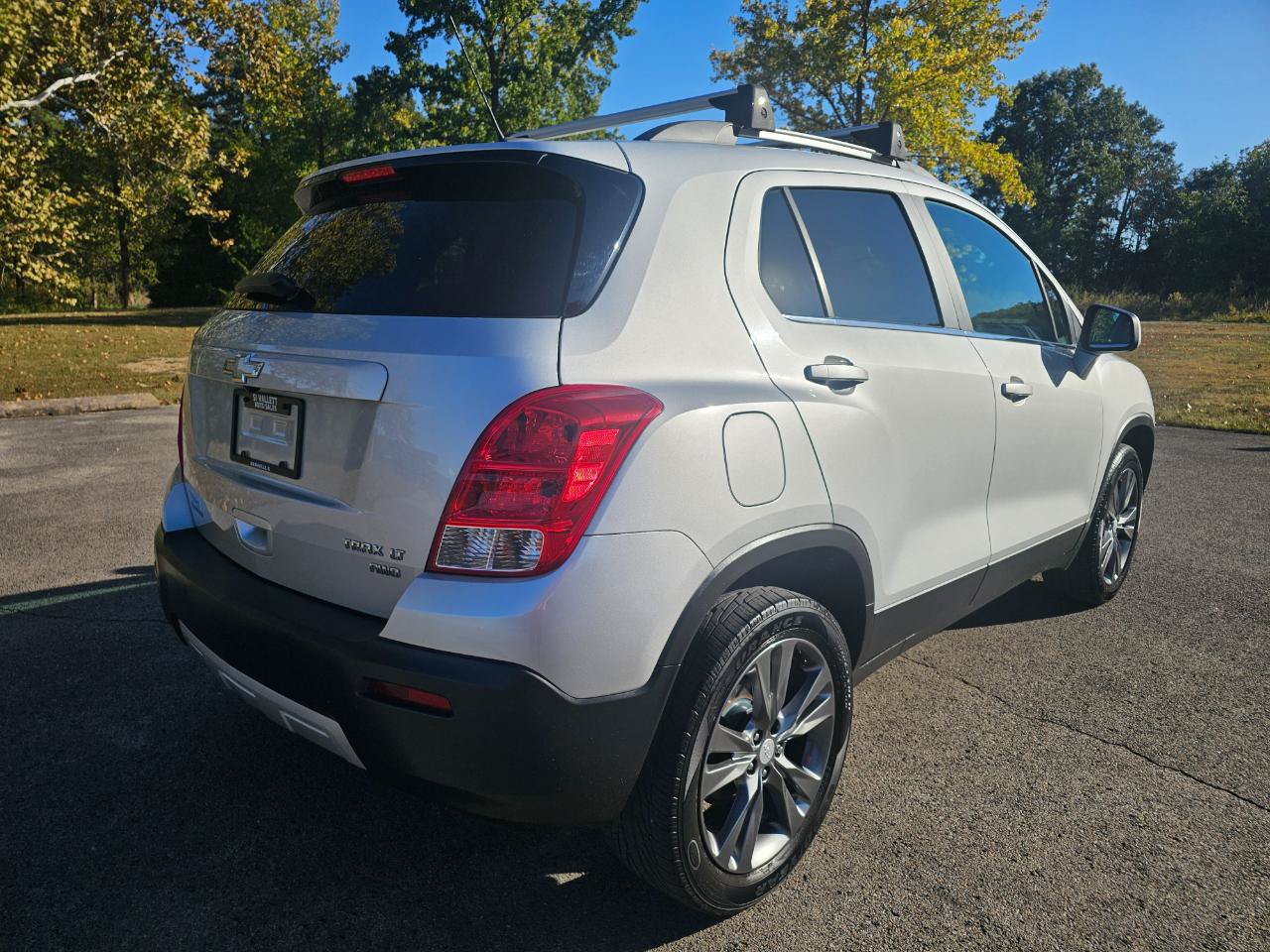 Used 2016 Chevrolet Trax LT w/ LT Sun and Sound Package AWD/4WD image 5
