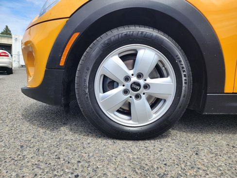 Used 2017 MINI Cooper 2-Door Hardtop FWD image 39