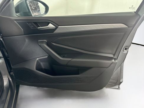 Used 2024 Volkswagen Jetta SE w/ Panoramic Sunroof Package FWD image 31