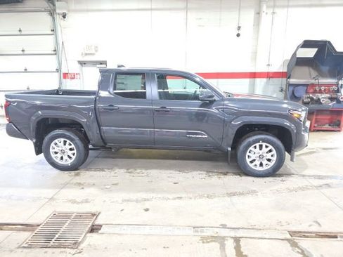 New 2026 Toyota Tacoma SR5 image 4