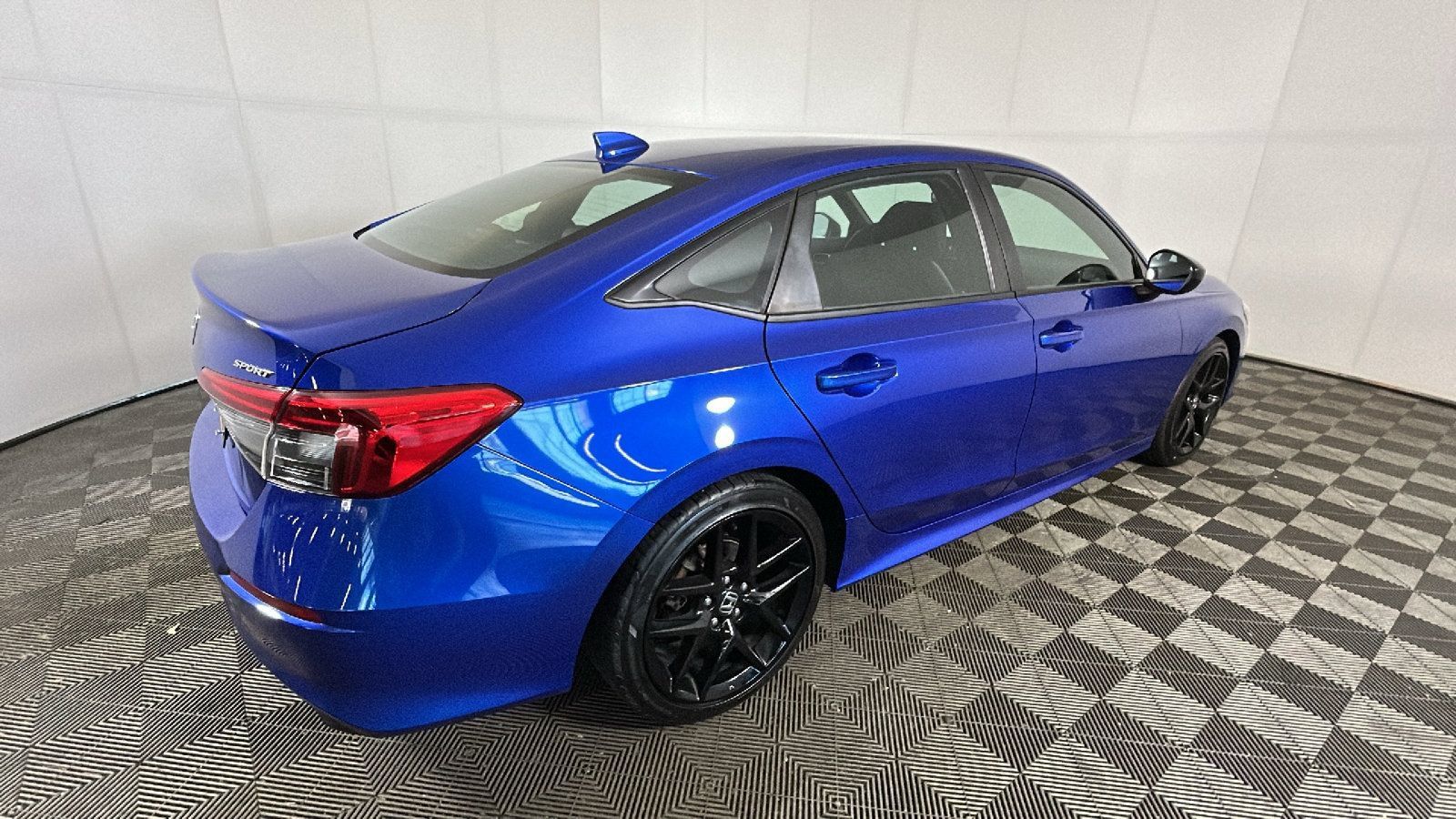 Used 2022 Honda Civic Sport image 2