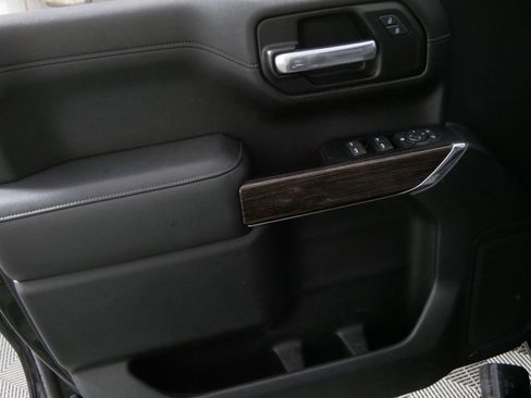 Used 2019 GMC Sierra 1500 SLE w/ Fleet Comfort Package AWD/4WD image 14