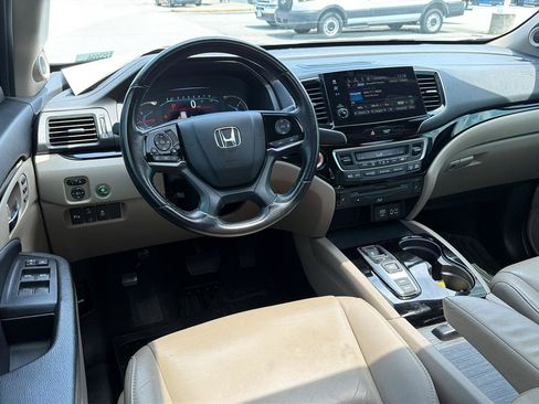 Used 2019 Honda Pilot Touring image 20