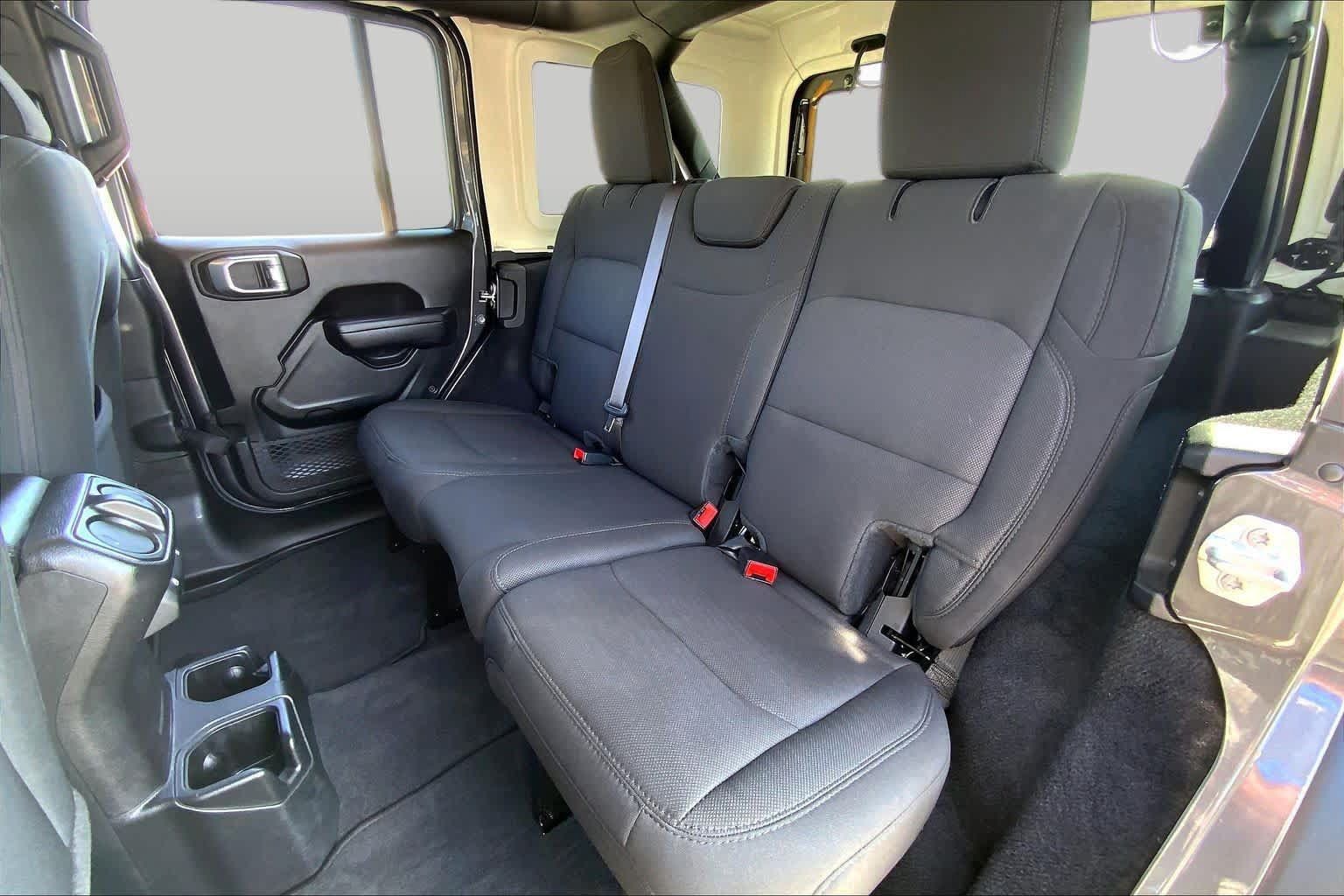 Used 2022 Jeep Wrangler Unlimited Sport AWD/4WD image 20