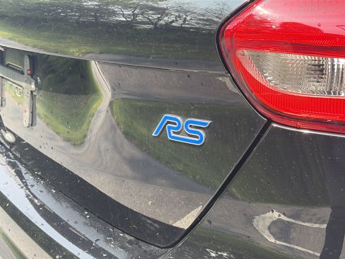Used 2017 Ford Focus RS AWD/4WD image 9